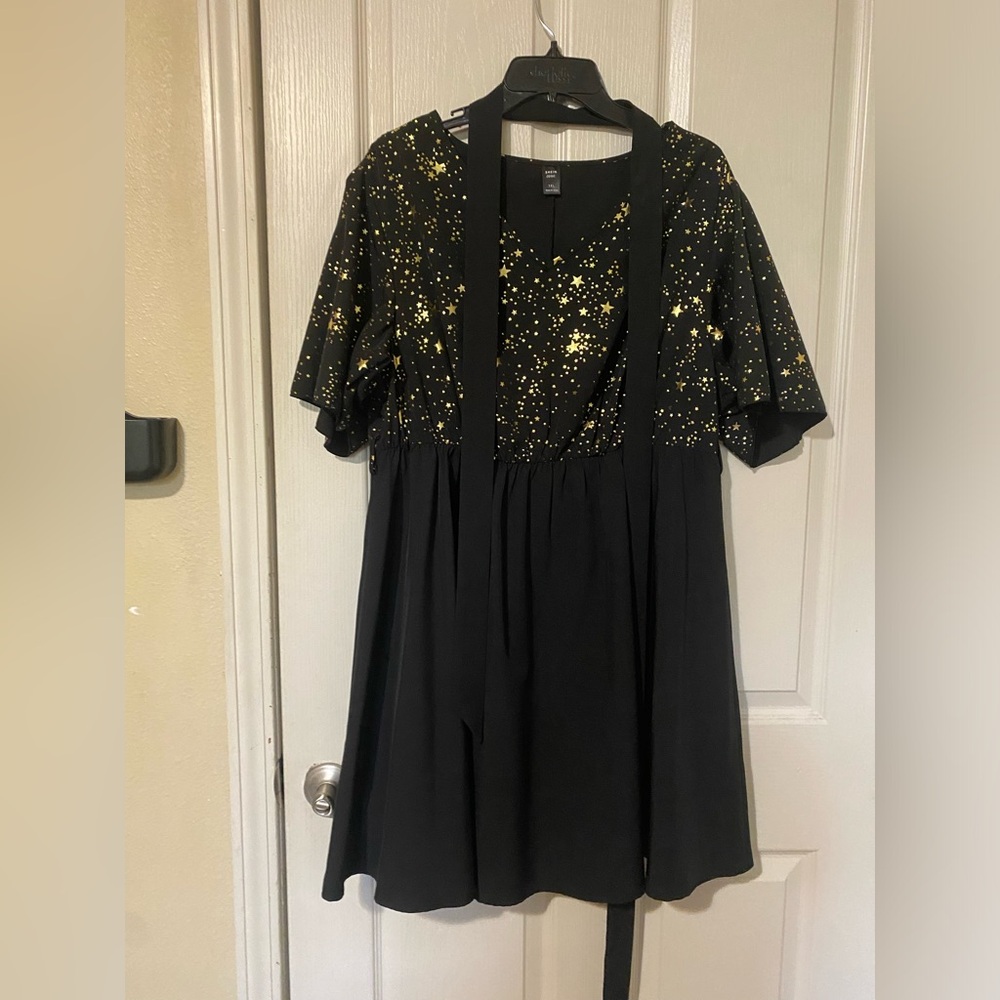 NWOT SHEIN Black Dress with Gold Stars
